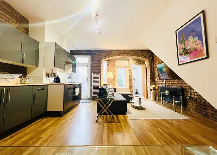 2 Bed Garden Flat- Highgate